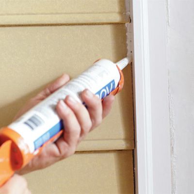 window and bathroom caulking service